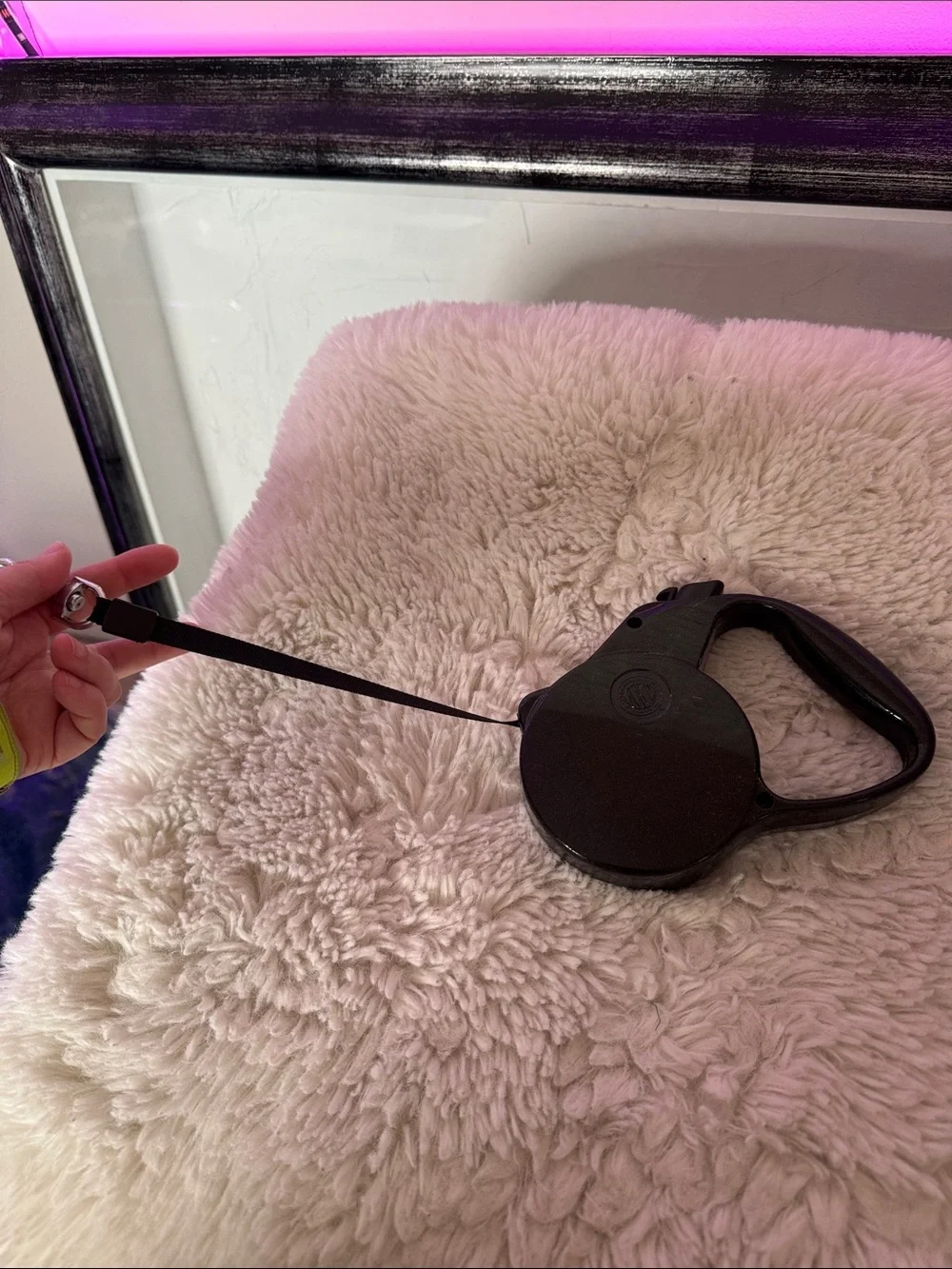 Black Retractable Dog Leash with Ergonomic Handle